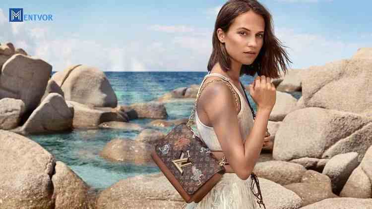 LOUIS VUITTON ADVERTISEMENT